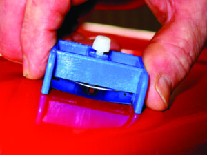 Run Razor - Level A Paint Run Using A Razor Blade