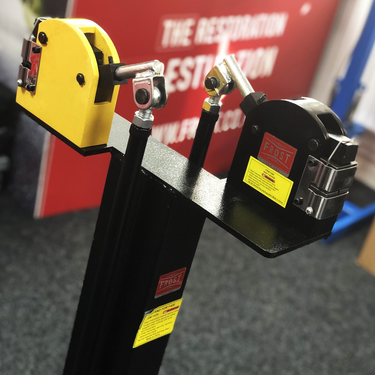 Shrinker Stretcher Complete Set (2 Body, 2 Jaws) & Foot Stand