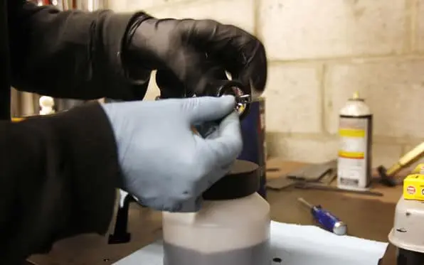 6-setting-up-paint-gun-elastiwrap