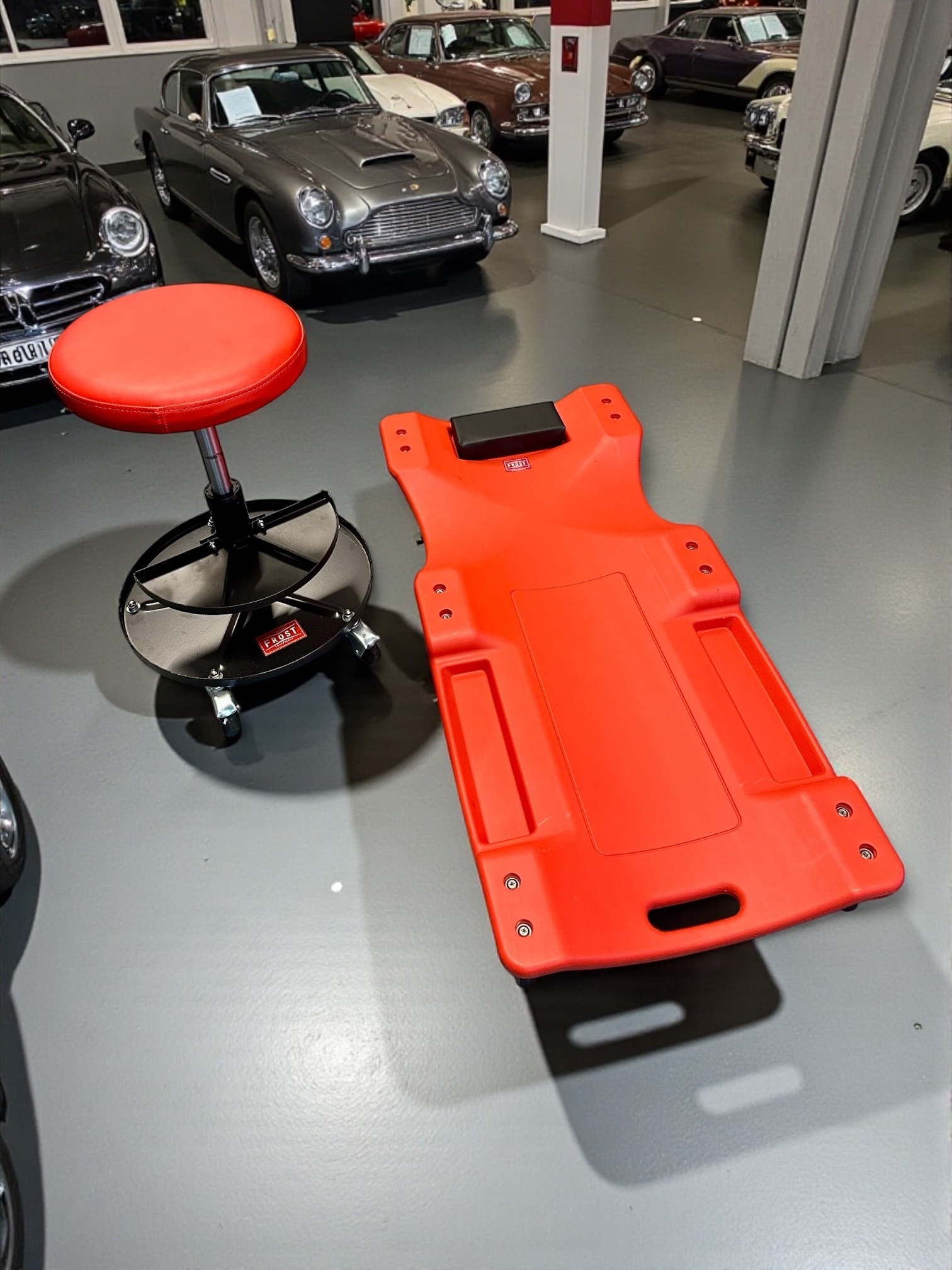 40" Ergonomic Heavy Duty Plastic Creeper & Premium Heavy Duty Adjustable Workshop Seat